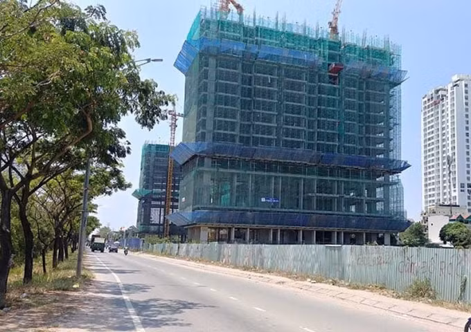 Công ty Đông Mê Kông được xác định là đã tự ý sử dụng đất tại Phân khu 11B để đầu tư xây dựng công trình.