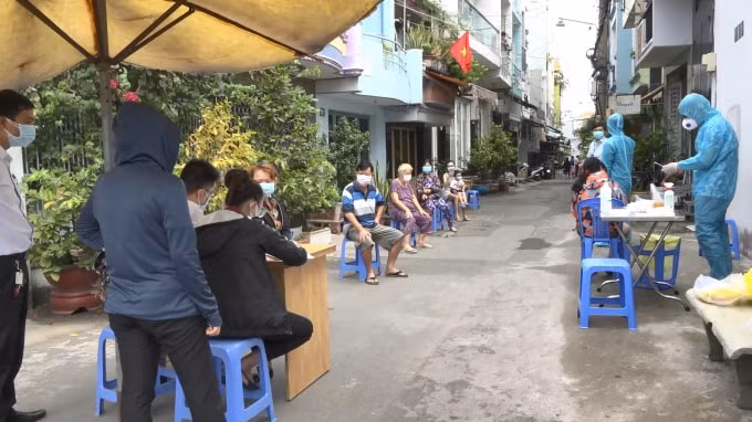 Hiện nay việc truy vết F1, F2 của các bệnh nhân 1342, 137, 1348 đang được thực hiện quyết liệt (ảnh TL).