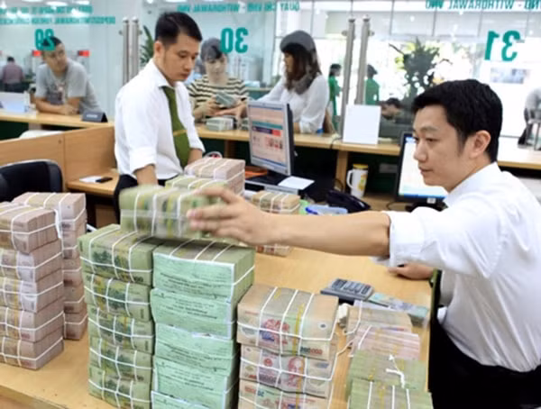 11 tháng của năm 2020, số thu ngân sách giảm 7,8% so với cùng kỳ