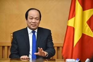 Bộ trưởng, Chủ nhiệm VPCP Mai Tiến Dũng trả lời báo chí. Ảnh: VGP/Nhật Bắc