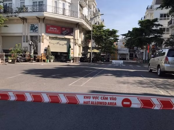 Khu dân cư Cityland bị phong tỏa, ngày 4/12. Ảnh: VNE