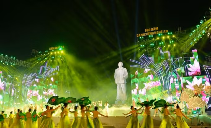 Chương trình nghệ thuật tại Lễ kỷ niệm. Ảnh: Thành Cường