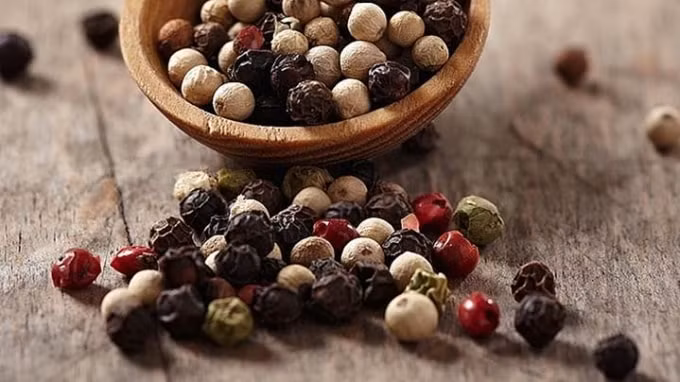 Giá tiêu hôm nay 9/12: Quay đầu giảm nhẹ tại các vùng trọng điểm. Ảnh minh họa.