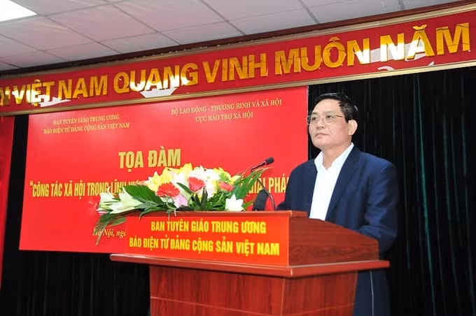 TS Trần Doãn Tiến, Tổng Biên tập Báo điện tử Đảng Cộng sản Việt Nam phát biểu tại tọa đàm (Ảnh: Thế Dương)