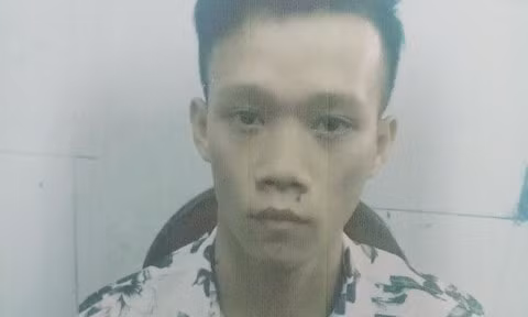 Đối tượng Nguyễn Công Quý tại cơ quan công an. Ảnh: cand.vn