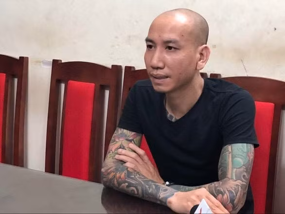 Phú Lê tại cơ quan điều tra