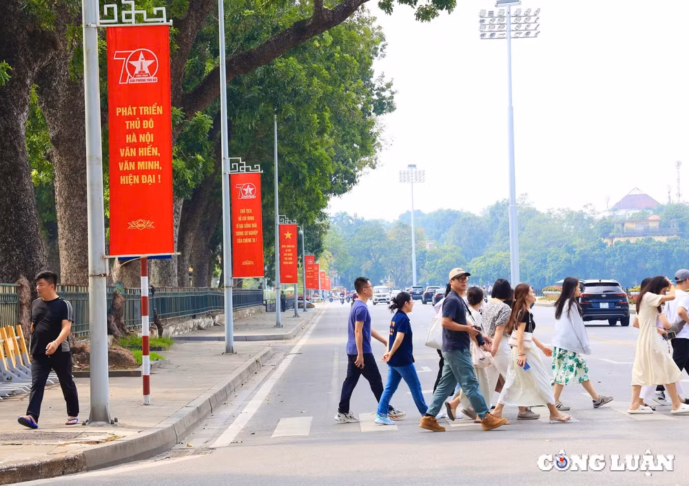 ha noi ruc ro sac do chao mung 70 nam ngay giai phong thu do hinh 3