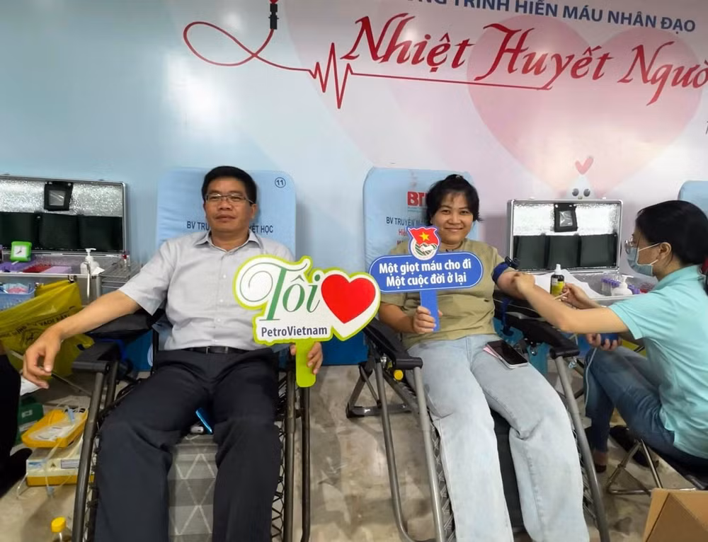 pvfcco to chuc ngay hoi hien mau nhan dao nhiet huyet nguoi dau khi nam 2024 hinh 6