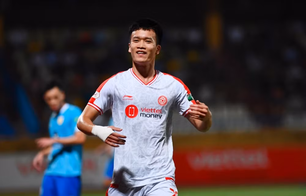 nguyen hoang duc nhan 2 giai thuong quan trong cua vleague thang 9 hinh 2