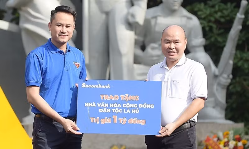 nhung buoc chan vi cong dong gay quy xay dung nha van hoa tang dong bao dan toc la hu hinh 1