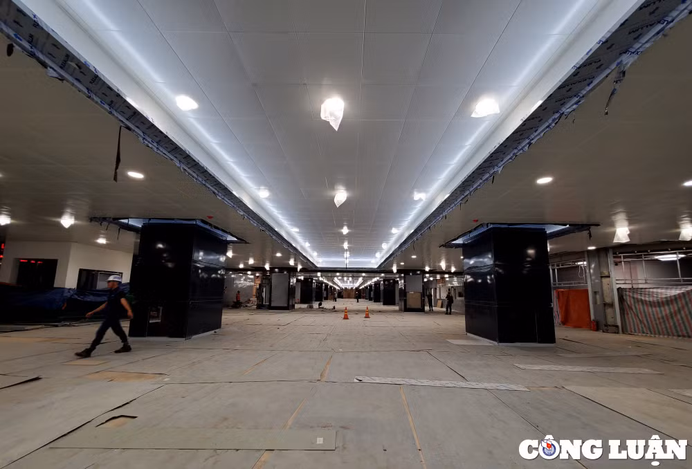 ben trong nha ga doc dao nhat cua tuyen metro so 1 ben thanh suoi tien hinh 5