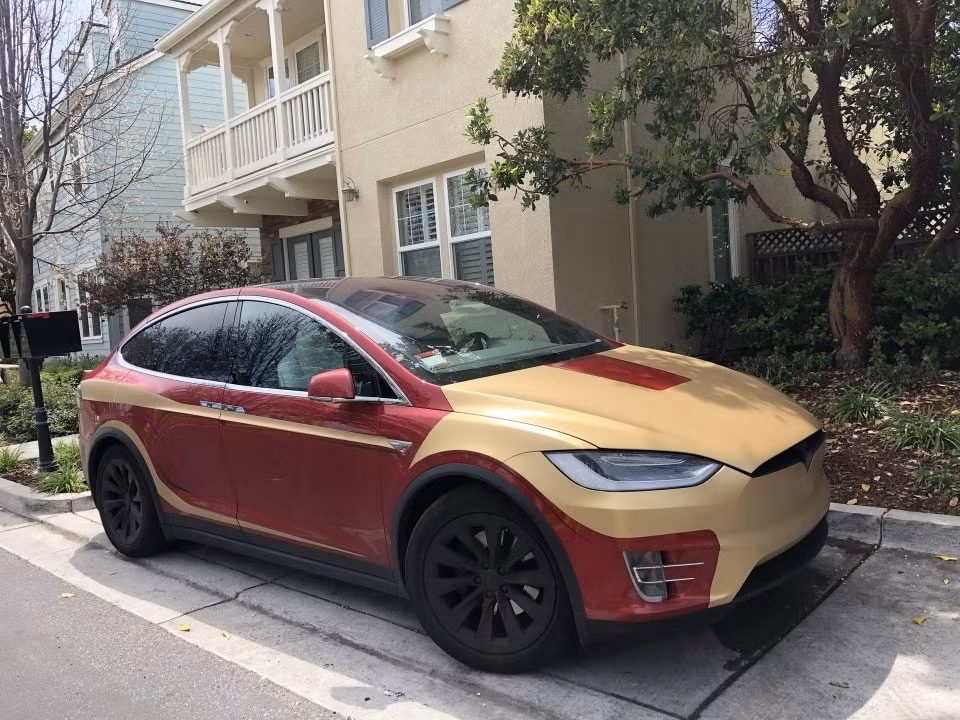 xe dien tesla co ngoai that giong bo giap cua iron man hinh 5