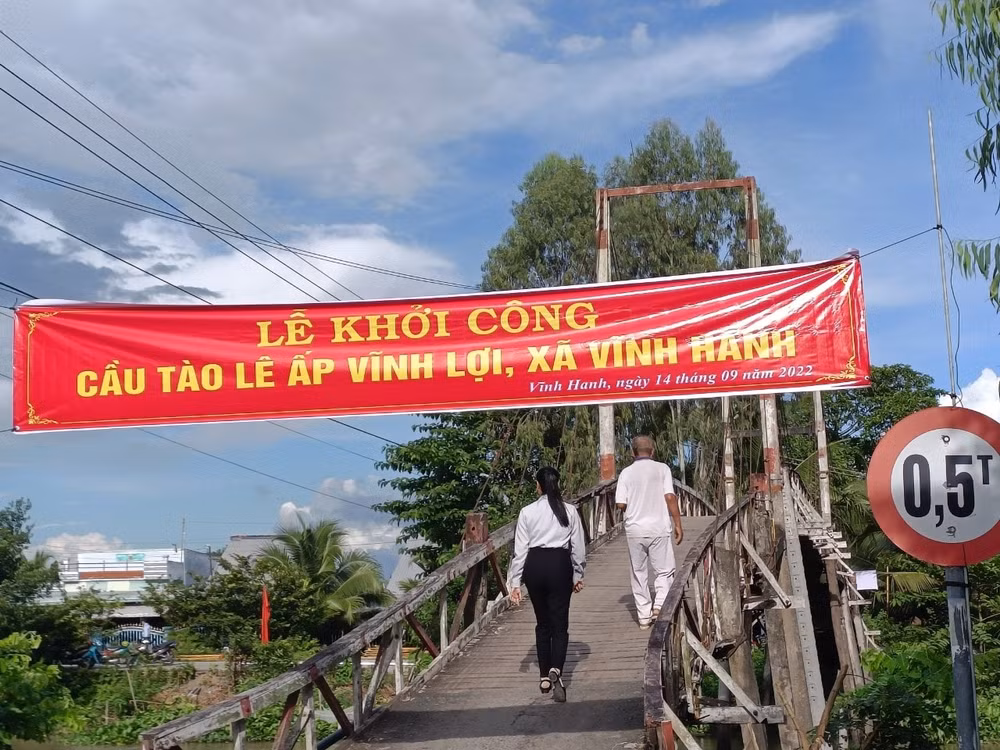 nguoi dan ong voi so thich ky la xay tram cay cau khong lay dong nao hinh 3