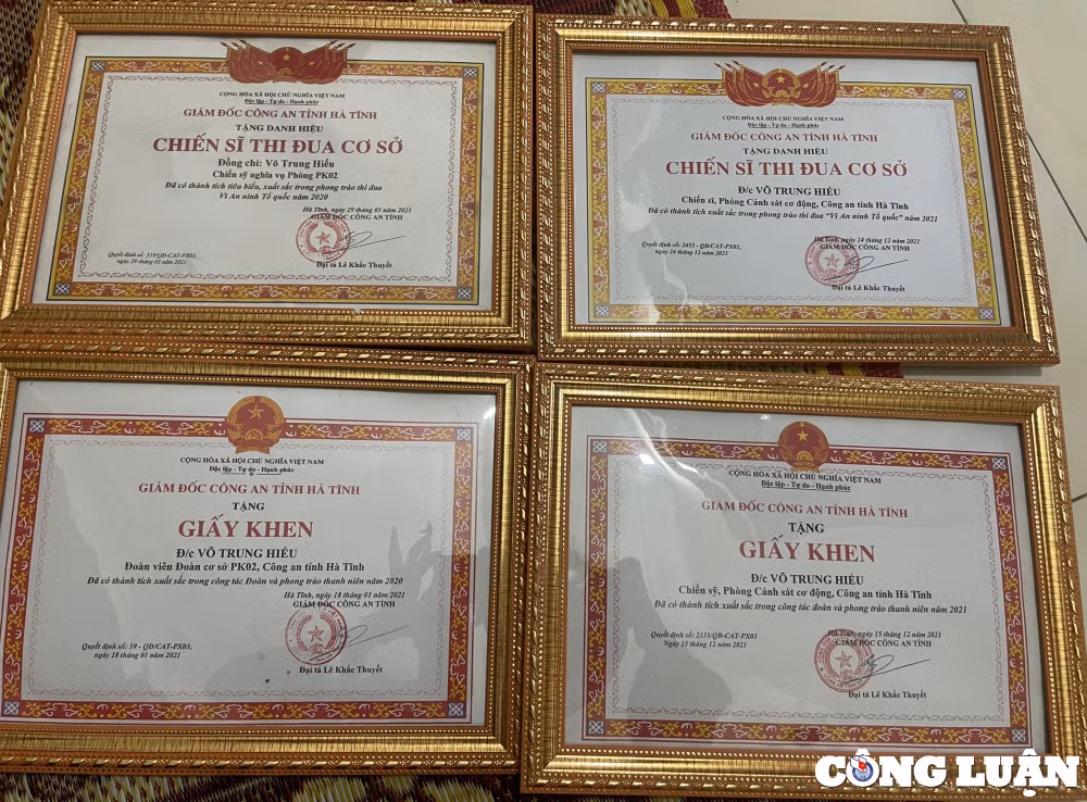 chien si cong an nghia vu hien thuc hoa giac mo mau ao linh hinh 5