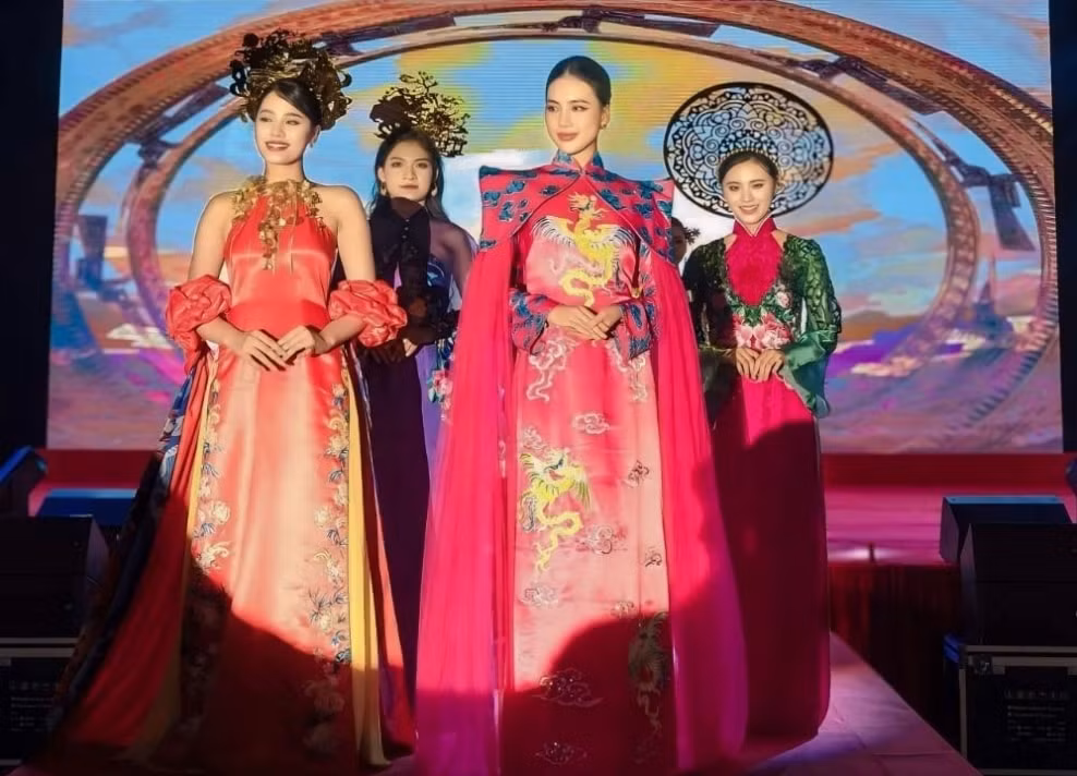 nha thiet ke ngo nhat huy phuong ho thuong hieu bigally hoi tu trong le hoi tre em toa sang viet nam hinh 3