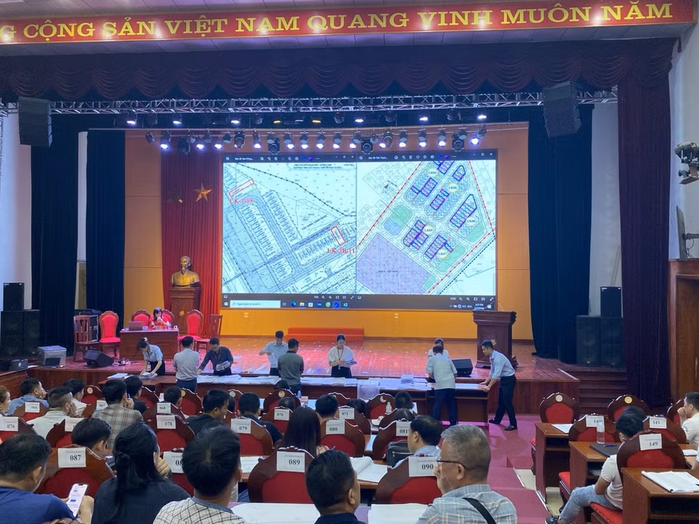 dau gia dat o me linh ha noi lo trung gia cao nhat la 708 trieu dong m2 hinh 1