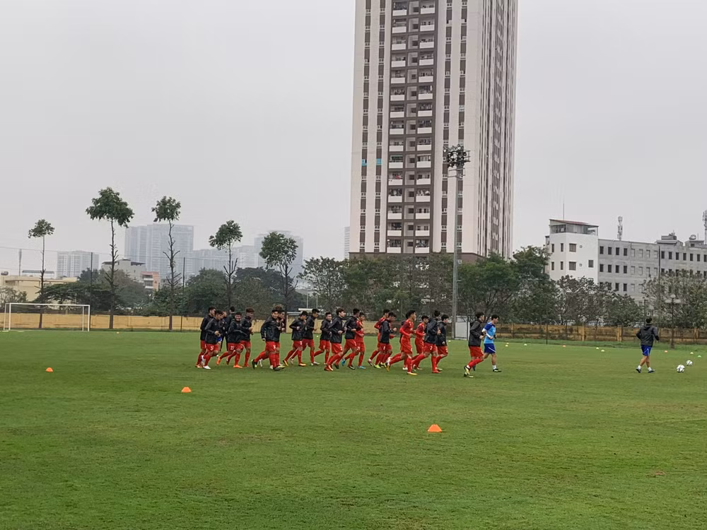 Các tuyển thủ U23 Việt Nam tích cực tập luyện cho vòng bảng U23 châu Á sắp tới - Ảnh: Hữu Phương