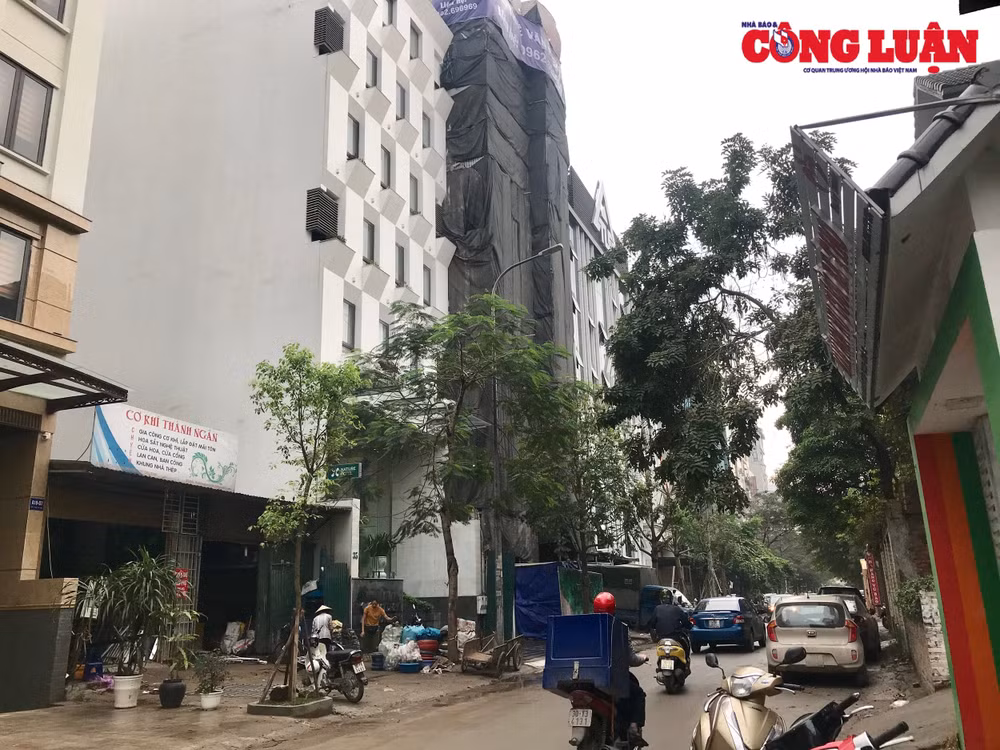 Nhiều công trình bị phản ánh vi phạm trật tự xây dựng tại phường Dịch Vọng (quận Cầu Giấy)