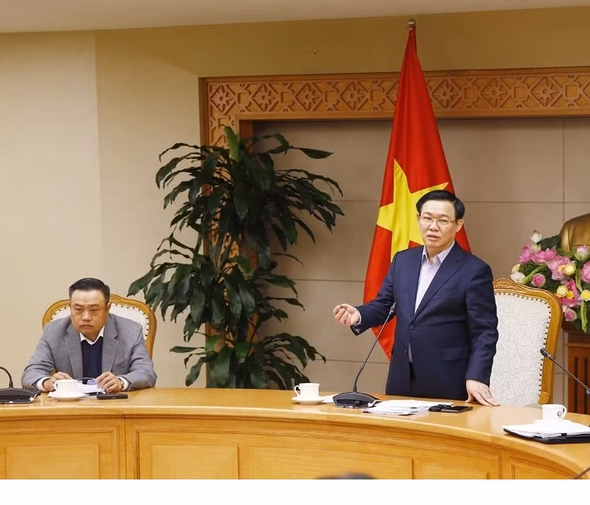 Phó Thủ tướng Vương Đình Huệ phát biểu tại cuộc họp. Ảnh: Lâm Khánh