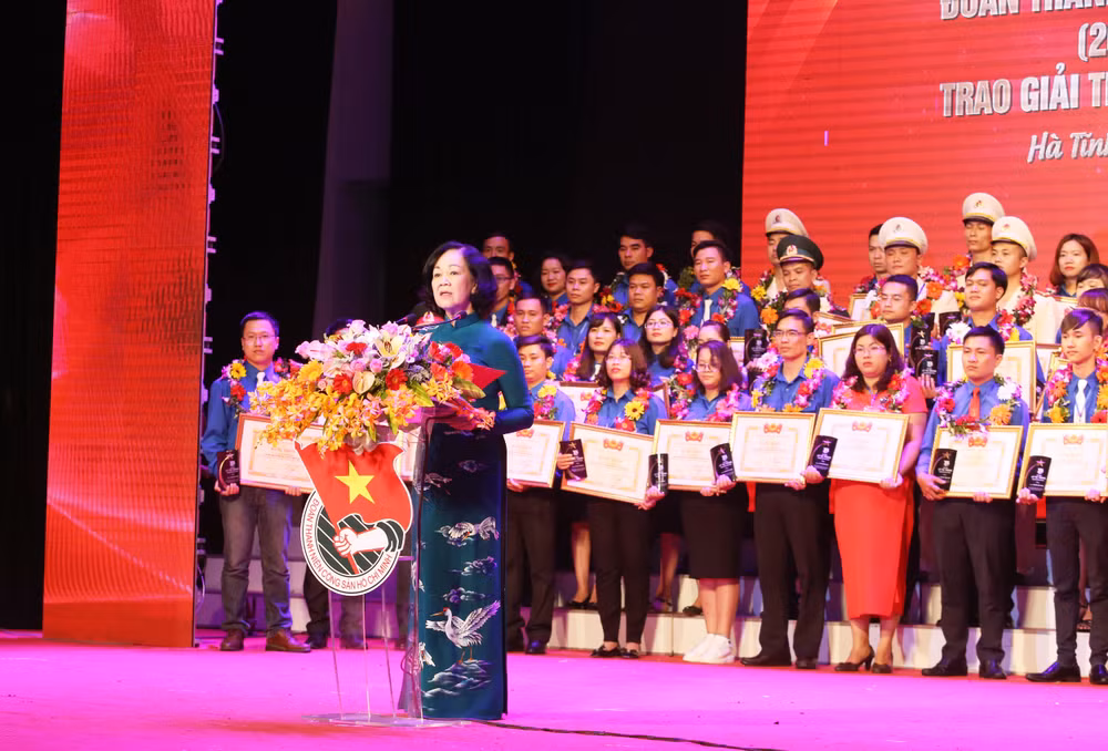 Ủy viên Bộ Chính trị, Bí thư Trung ương Đảng, Trưởng ban Dân vận Trung ương Trương Thị Mai ghi nhận, biểu dương những đóng góp to lớn của thế hệ trẻ Việt Nam và sự phát triển vững mạnh của tổ chức đoàn suốt 88 năm qua. Ảnh PV