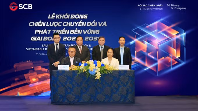 Đại diện SCB và McKinsey & Company ký kết hợp tác chiến lược.