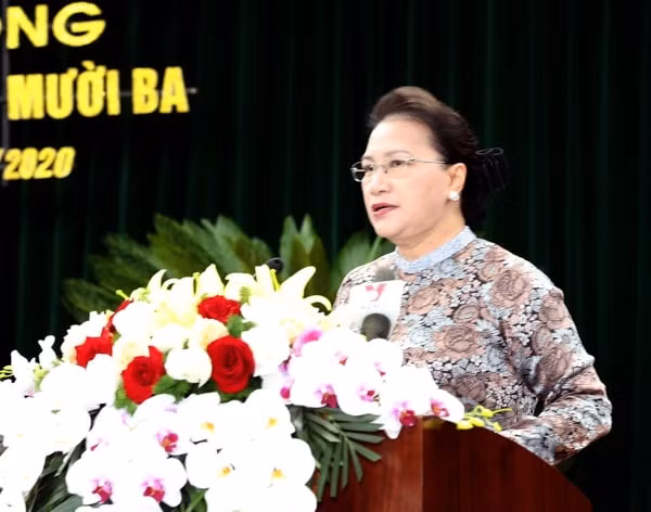 Chủ tịch Quốc hội Nguyễn Thị Kim Ngân phát biểu tại Kỳ họp thứ 13, HĐND tỉnh Hải Dương Khóa XVI. Ảnh: Trọng Đức