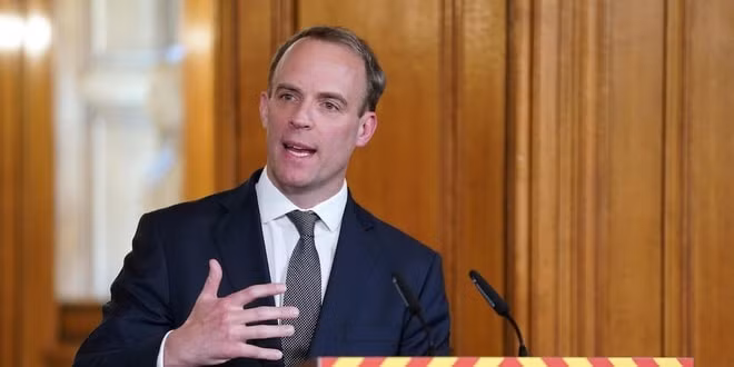 Ngoại trưởng Anh Dominic Raab. Ảnh: Reuters