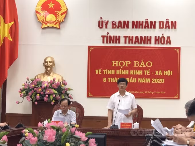 Ông Nguyễn Đình Xứng, Chủ tịch UBND tỉnh Thanh Hoá chủ trì Họp báo về tình hình kinh tế - xã hội 6 tháng đầu năm 2020