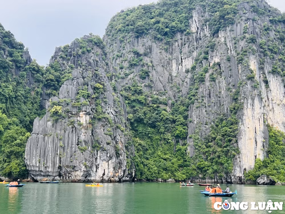 hap dan du lich ky nghi le quoc khanh 2 9 o quang ninh hinh 1