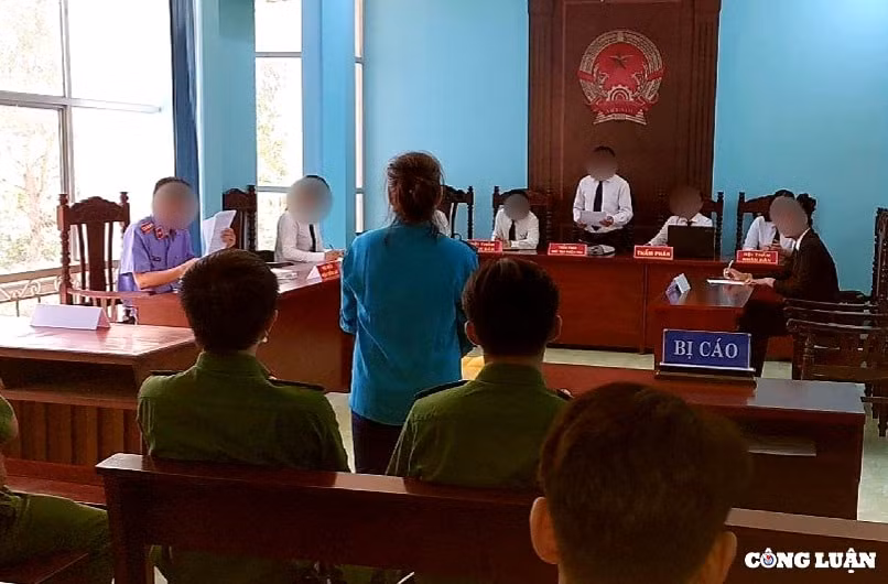 23 nam tu cho nguoi phu nu xam hai tinh duc nhieu tre em hinh 1