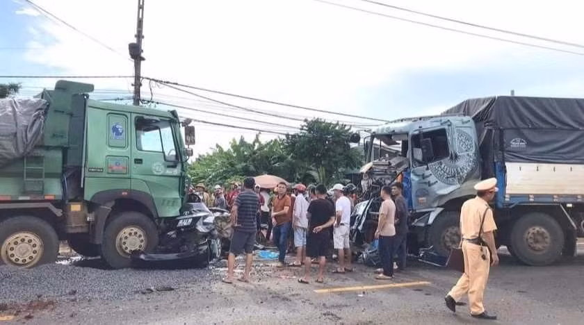 hien truong vu tai nan lien hoan khien 3 thanh vien cua clb hoang anh gia lai tu vong hinh 7