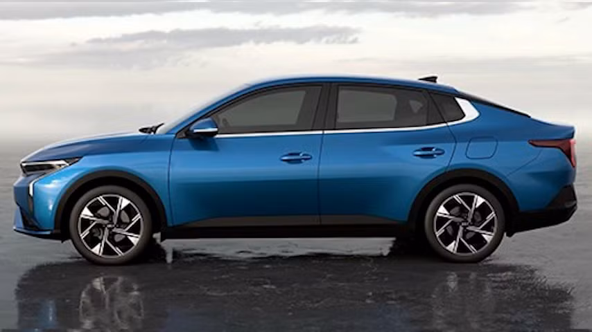 kia k3 2024 xuat hien tai mexico hinh 6