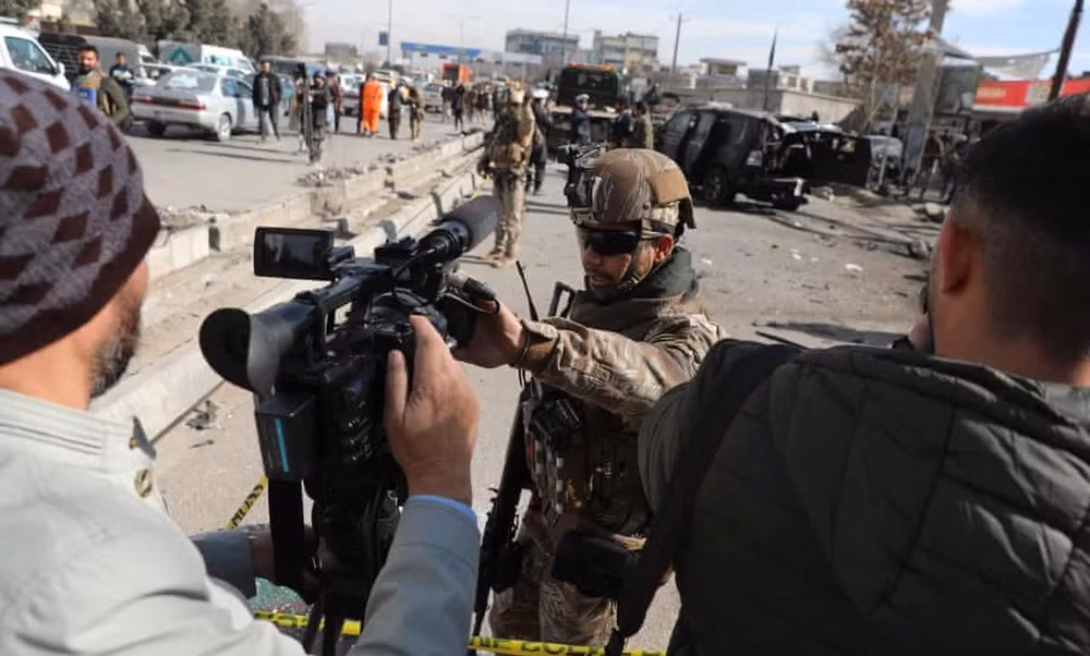 truyen thong o afghanistan toi te hon sau 2 nam taliban tiep quan hinh 1