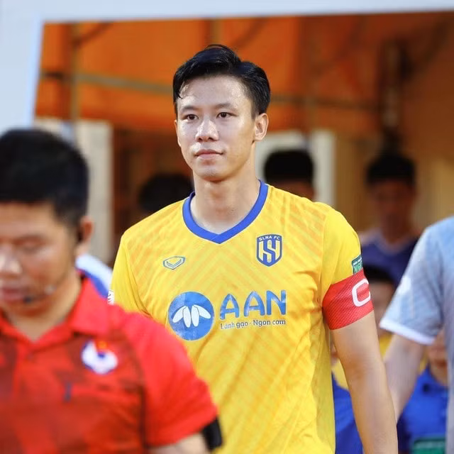 que ngoc hai chia tay song lam nghe an co the den 1 doi bong giau co o vleague hinh 1
