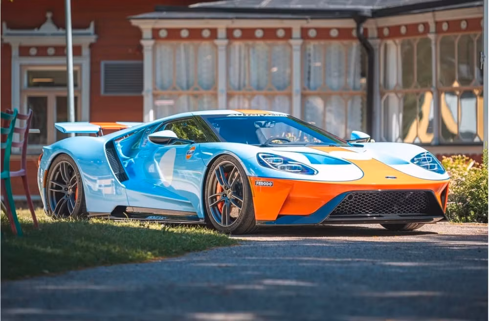 ford gt voi mau son doc duoc ban dau gia du kien gan 1 trieu usd hinh 3