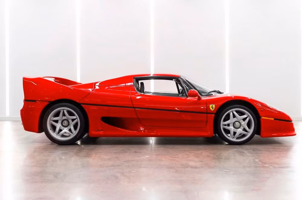 ferrari f50 duoc ban dau gia du kien thu ve 65 trieu usd hinh 5