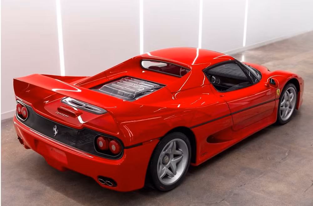 ferrari f50 duoc ban dau gia du kien thu ve 65 trieu usd hinh 4