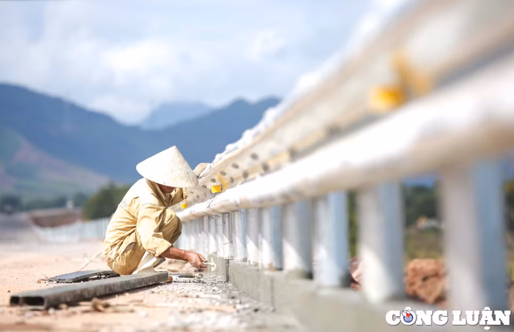 hinh anh cao toc cam lo la son gan 100km sap dua vao khai thac hinh 13