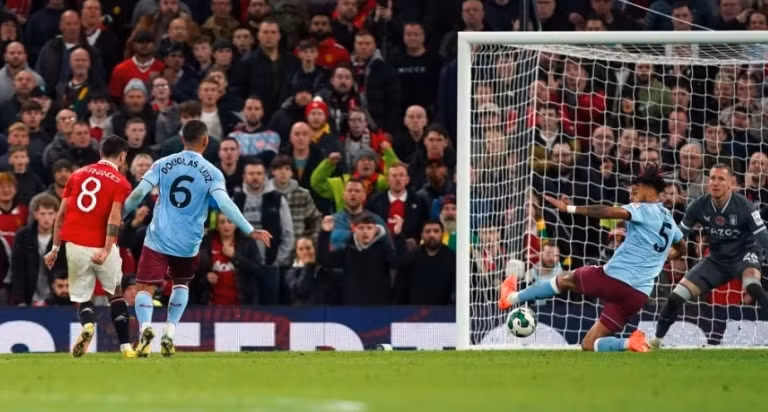 vang ronaldo man utd van thang dam aston villa tai cup lien doan anh hinh 5