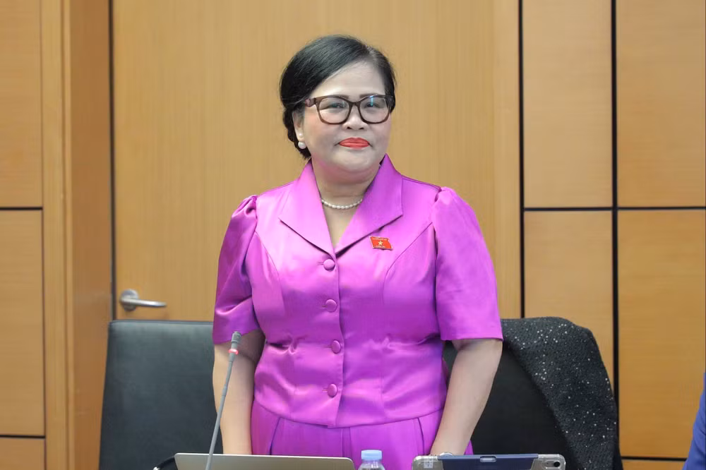 ĐBQH Nguyễn Thị Sửu 1