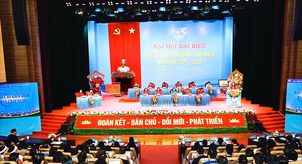 phụ nữ