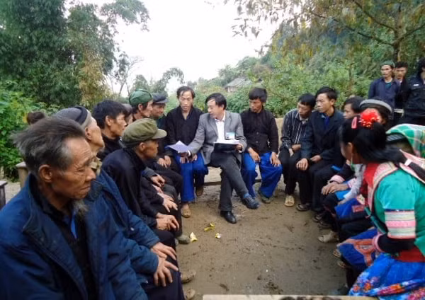 Hội Luật gia tỉnh Lai Châu tổ chức tuyên truyền, phổ biến pháp luật cho người dân xã Pa Vệ Sủ, huyện Phong Thổ. Ảnh: laichau.gov.vn