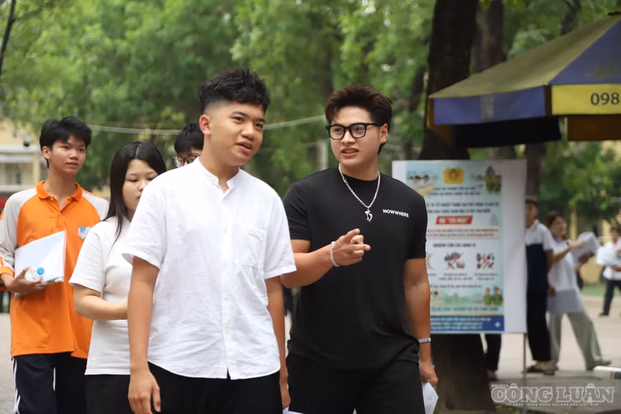 Đề Toán tốt nghiệp THPT 2026: Học sinh dễ đạt điểm khá, khó chạm mốc 10