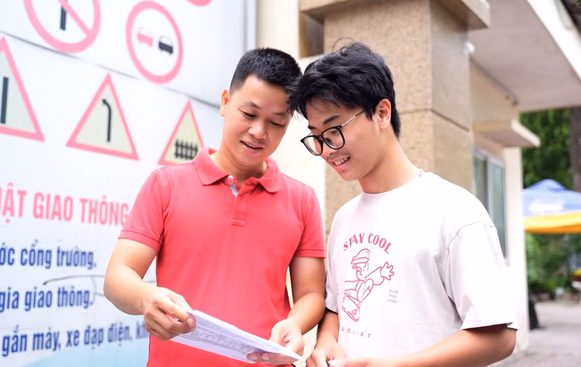 Hà Nội: Thí sinh hoàn thành môn Toán, nhiều em đánh giá đề thi vừa sức 