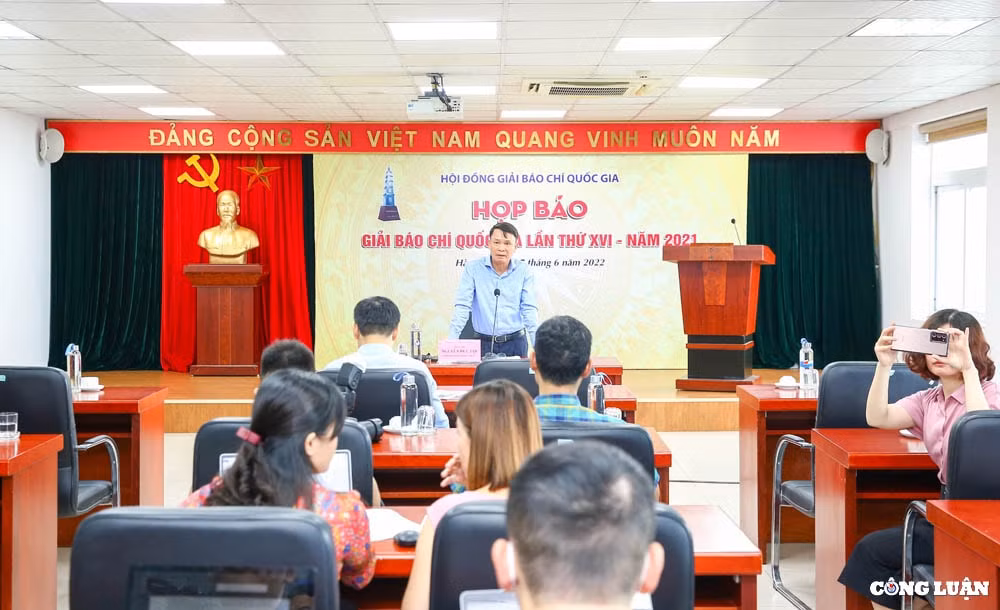 cac tac pham doat giai bao chi quoc gia co hieu qua tac dong lon co suc lan toa trong xa hoi hinh 1