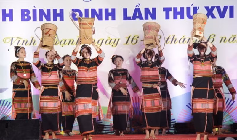 tung bung ngay hoi van hoa the thao cac dan toc thieu so tinh binh dinh hinh 4