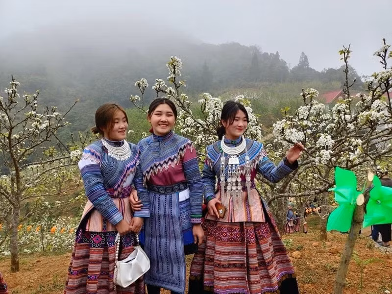 hap dan chuong trinh van hoa du lich si ma cai huong sac vung cao hinh 2