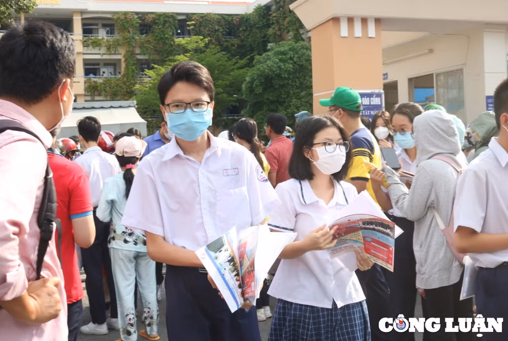 Trong kỳ thi tuyển sinh lớp 10 công lập ở TP. HCM, có 668 bài thi điểm tối đa.