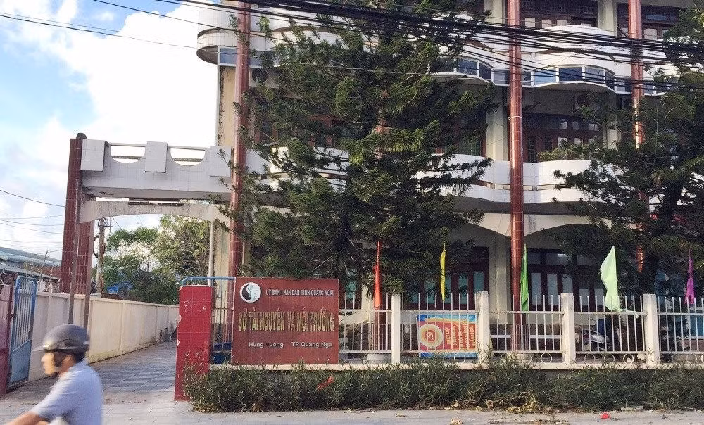lanh dao so tnmt quang ngai co nhieu sai pham trong viec cap phep quan ly khoang san hinh 1