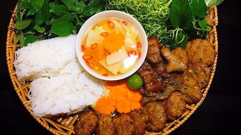 bun cha ha noi duoc dua vao sach mung dai le bach kim cua nu hoang anh hinh 6